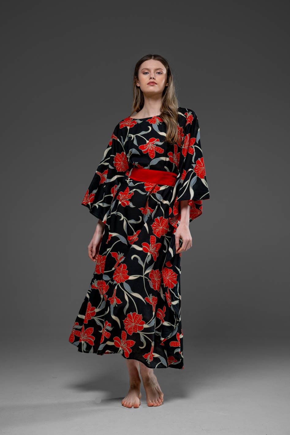 Black and Red Flower Pattern with Side Round splits Long Kaftan Dress With Belt 