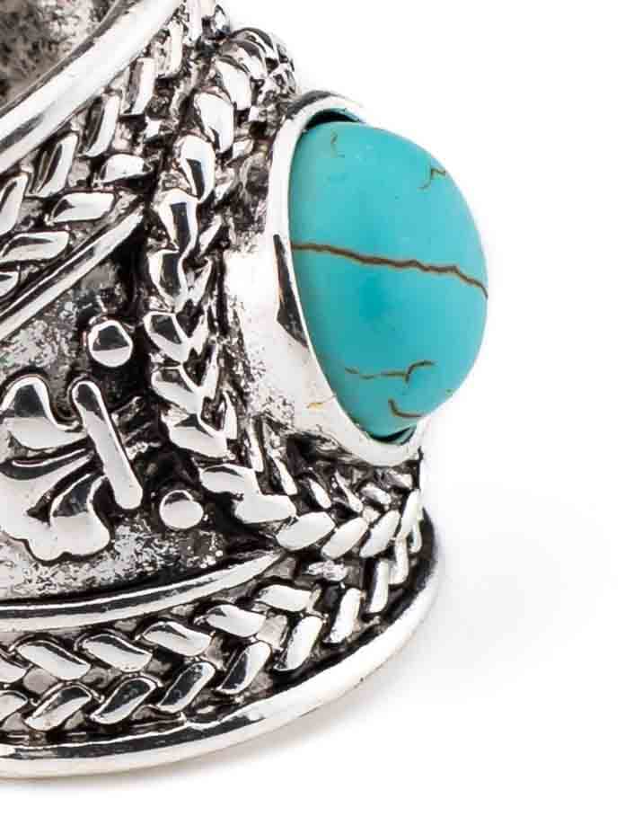 Retro exotic metal engraved pattern ring decorated with turquoise stone.