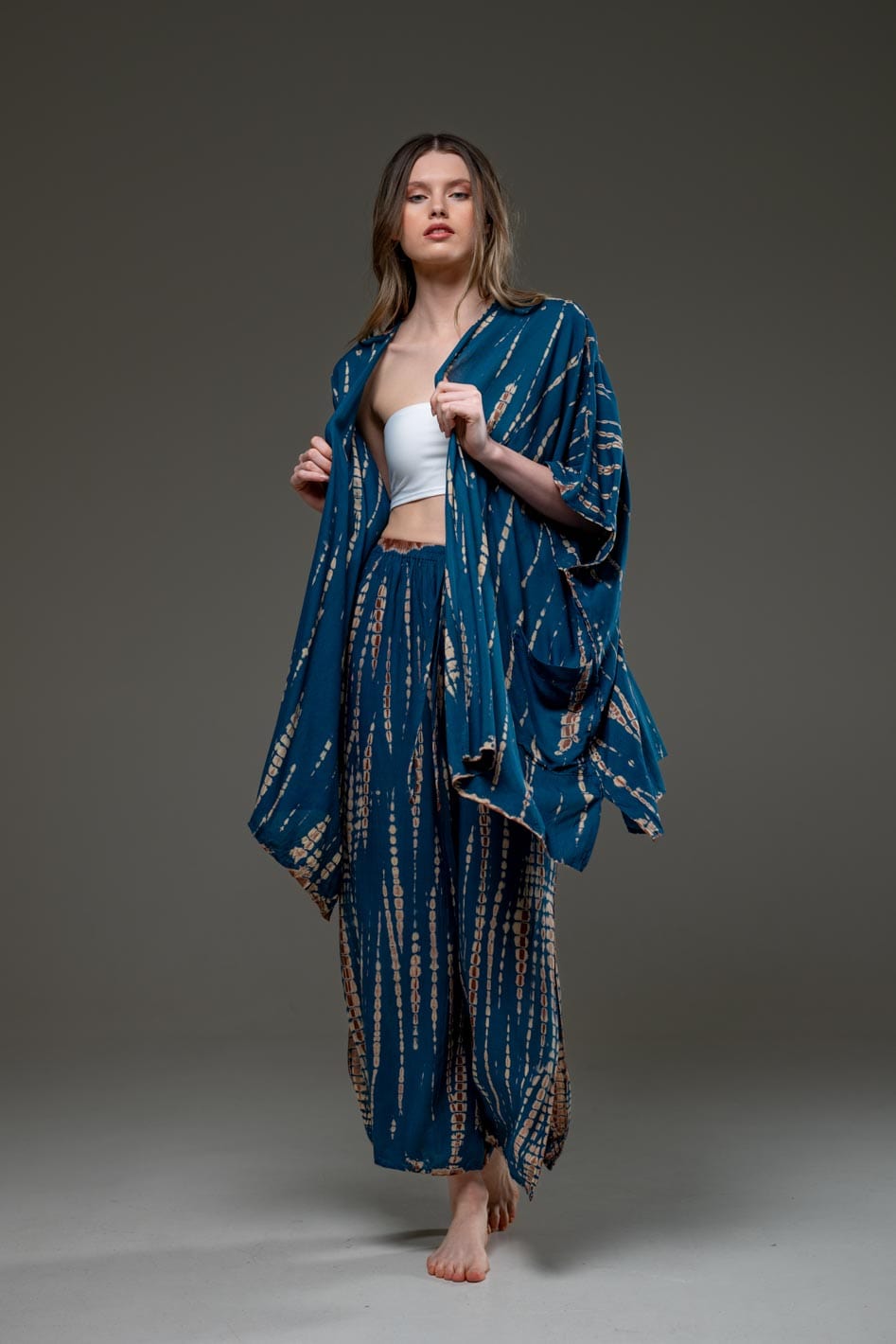 Elegant  Soft  Rayon Blue artistic tie dye side split Pant & Long Kimono Set  