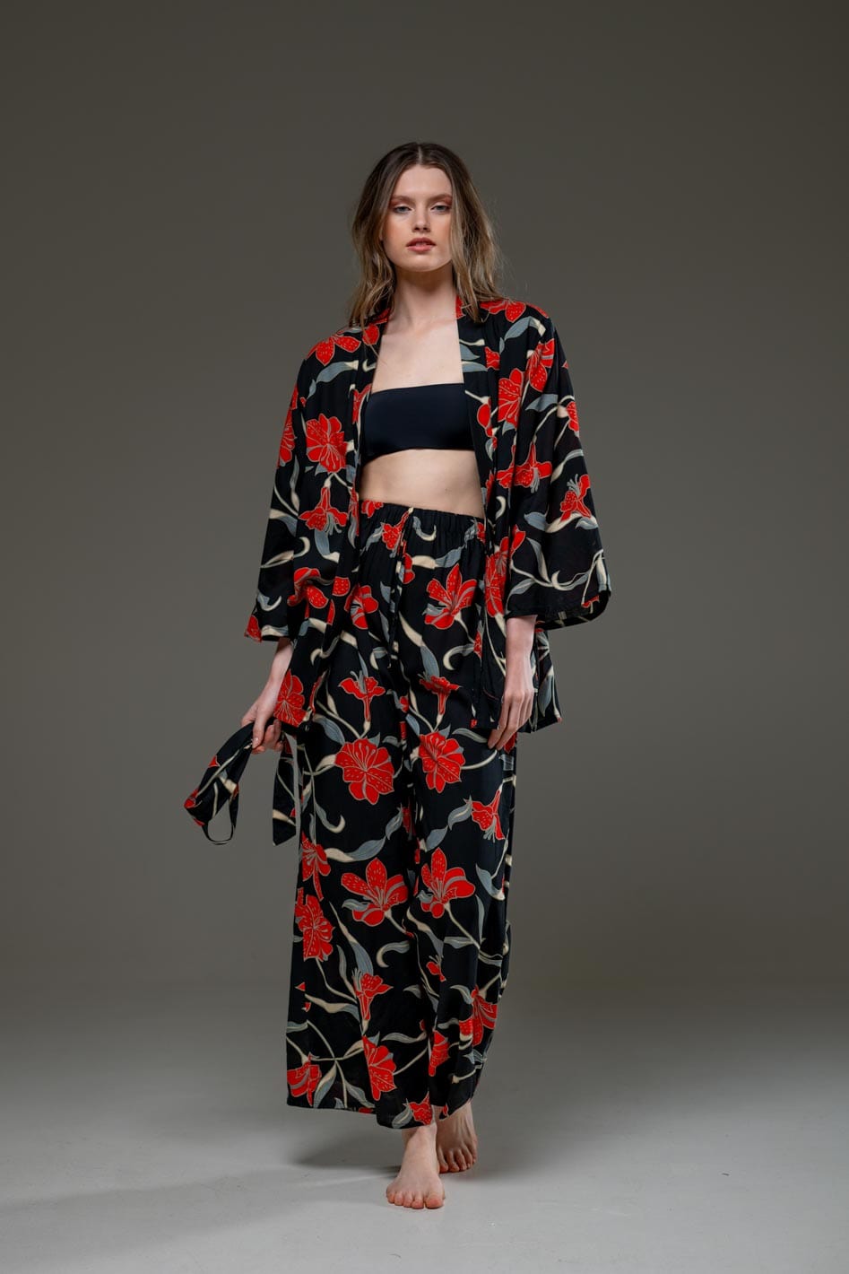 Elegant Super Soft Rayon Red Flower print long straight wide leg pants and long sleeve kimono  Set  