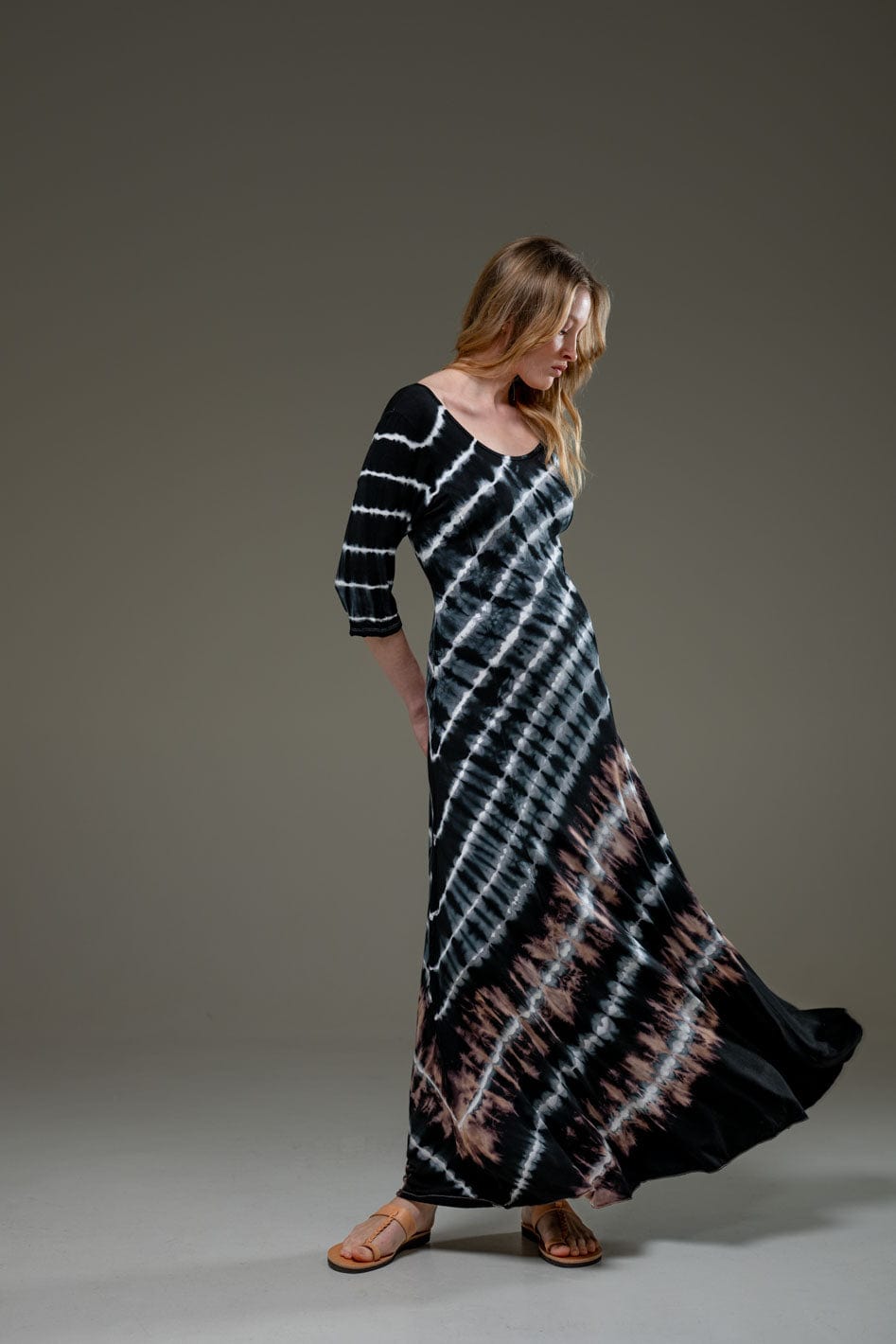 Tie Dye Stripe Jersey Elastic Fabric Quarter Sleeve Scoop Neckline A Line Long Dress