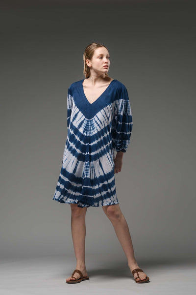 Easy wear blue white tie dye V neck 3/4 sleeve midi dress