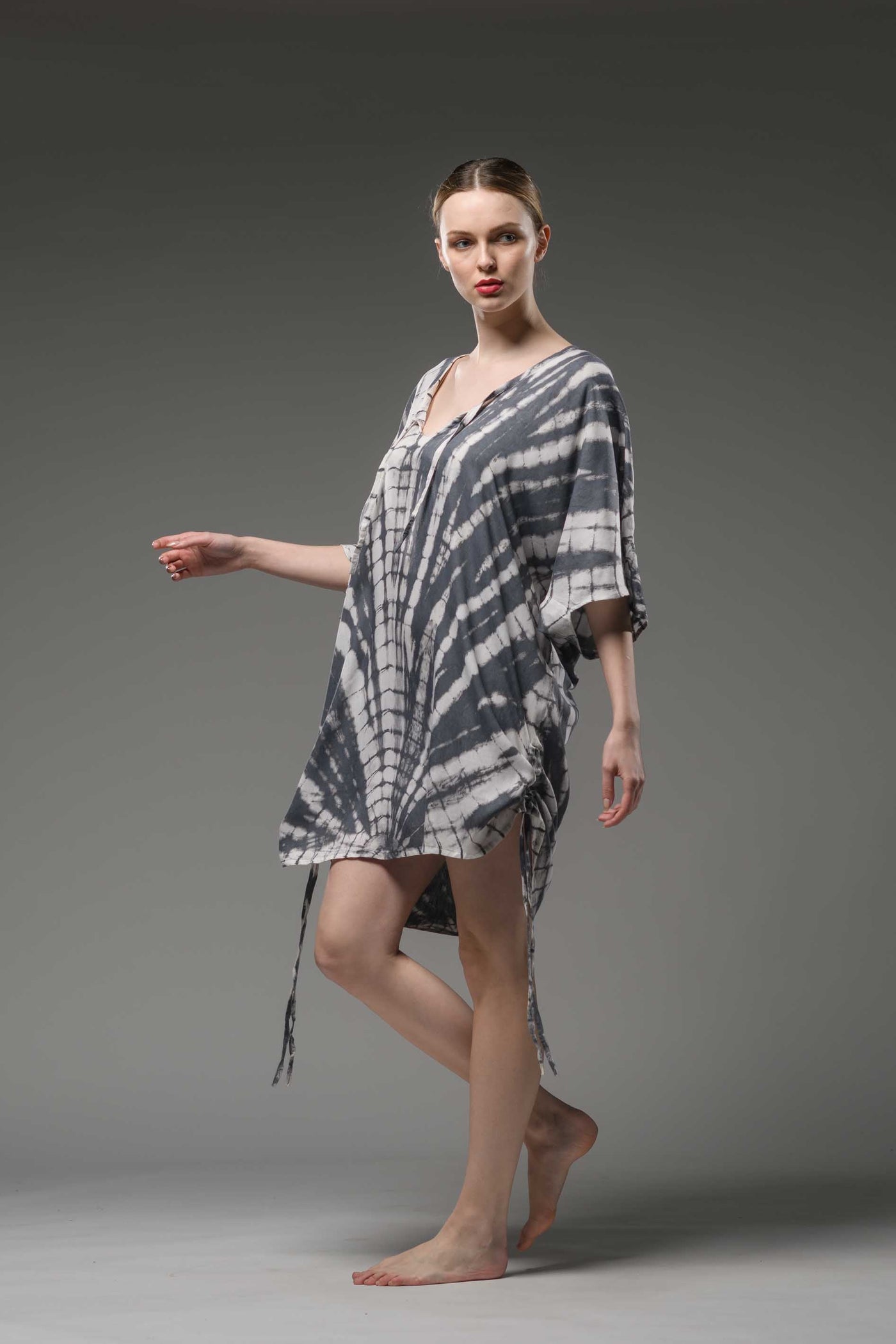 Grey white tie dye V neck beachwear kaftan blouse