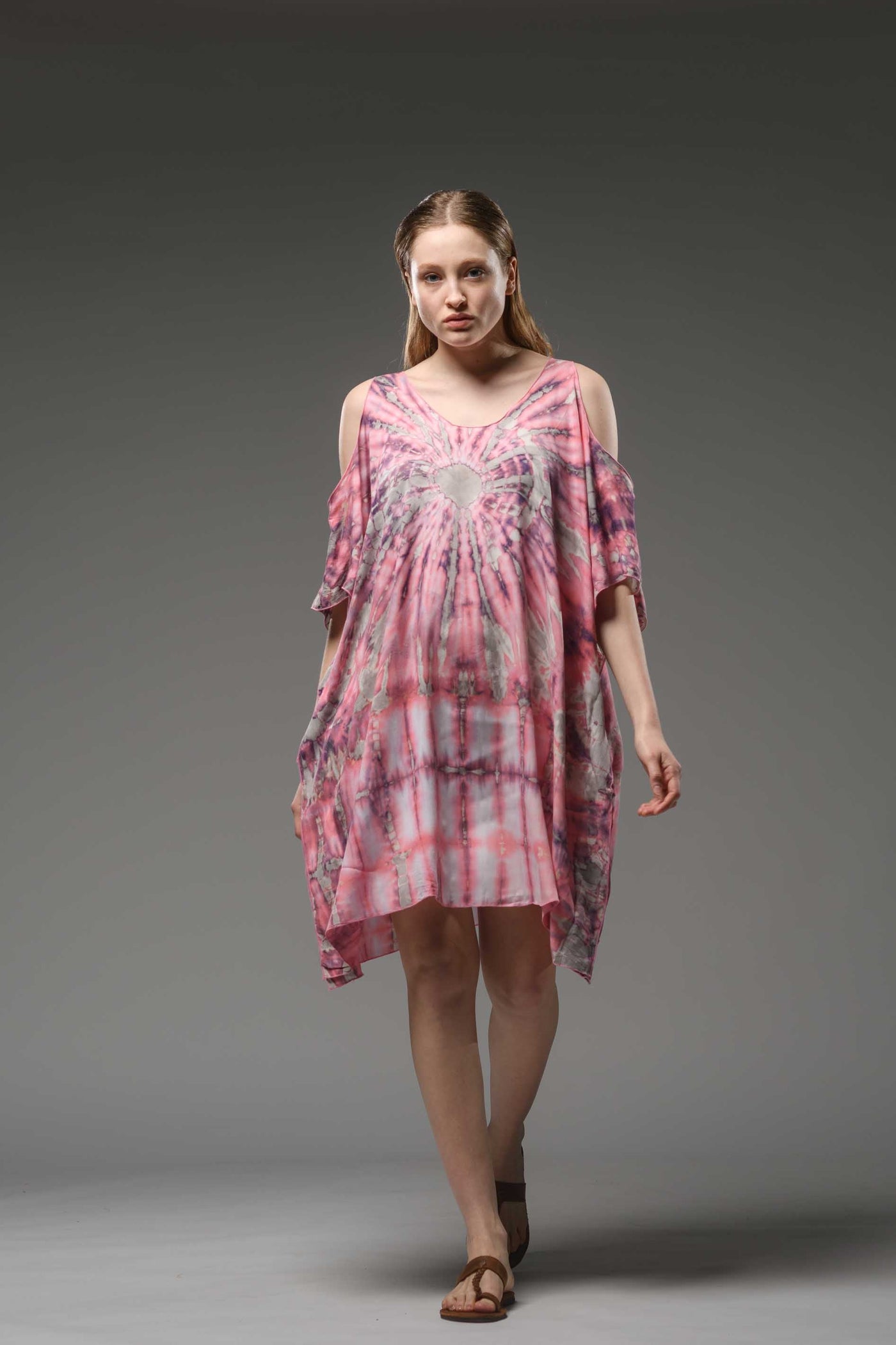 Short loose fit scoop neck short sleeve pink tie dye kaftan 