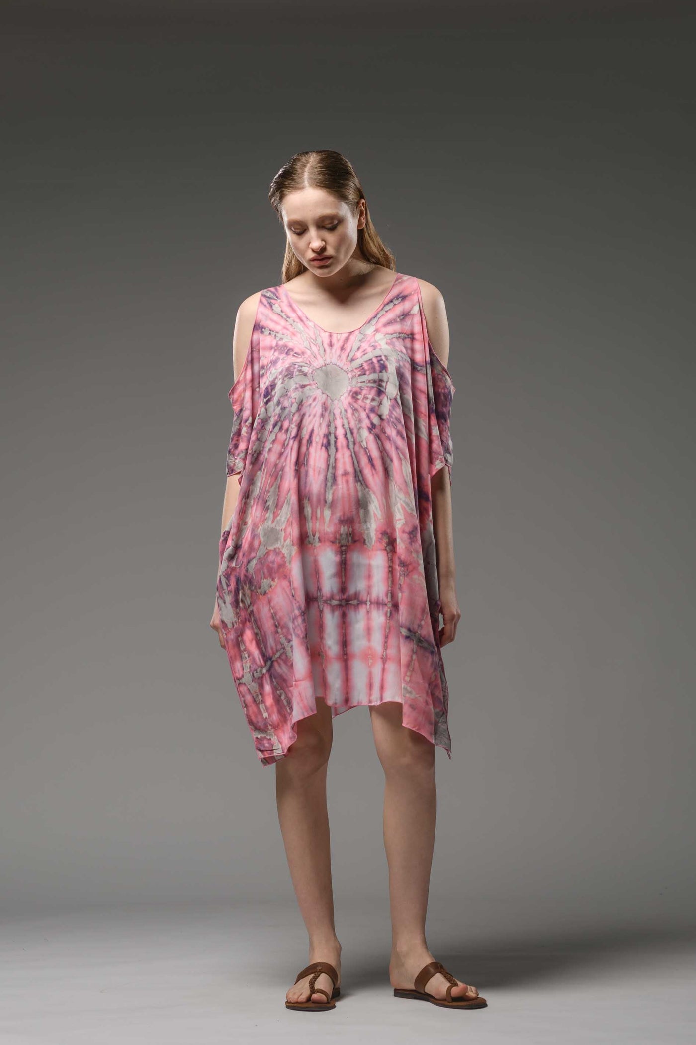 Short loose fit scoop neck short sleeve pink tie dye kaftan 