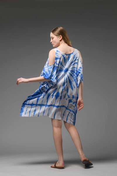 Short loose fit scoop neck short sleeve tie dye kaftan indigo blue