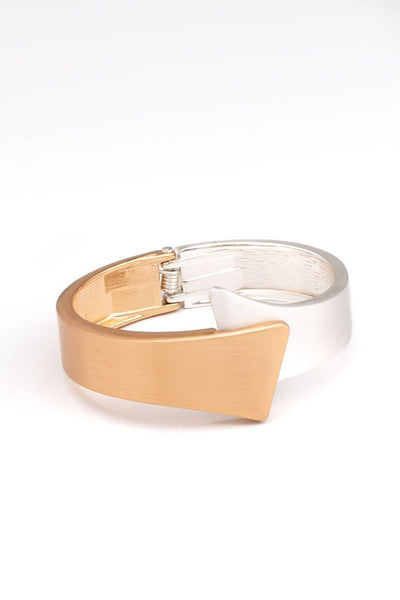 Elegant metal bracelet - awatara