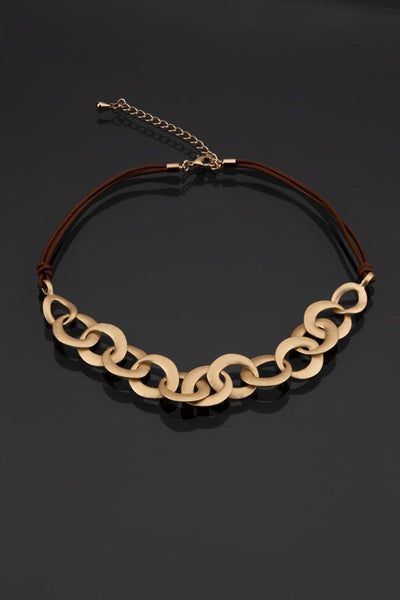 elegant chain shape short necklace