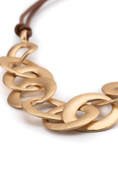 elegant  minimal resort wear chain shape short necklace