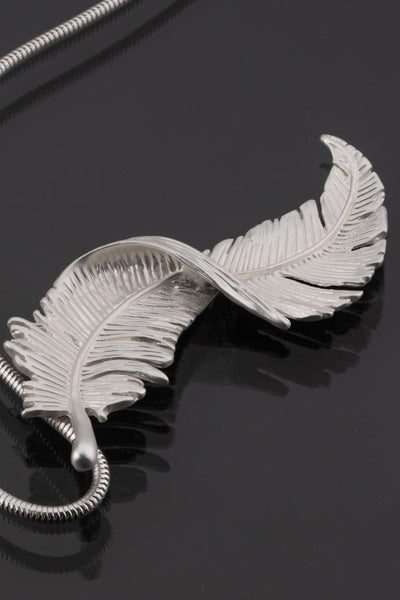 Elegant feather shape pendant long necklace detail
