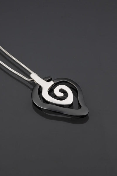Elegant spiral shape pendant long necklace