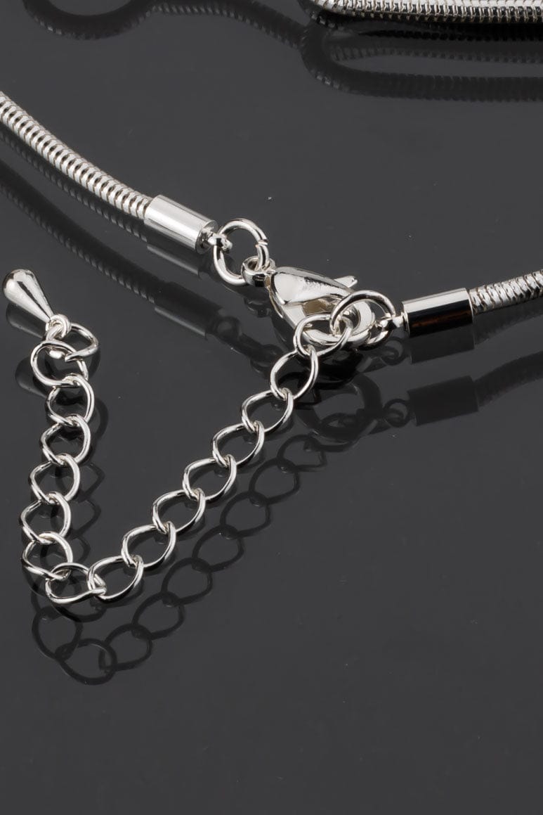 Elegant spiral shape pendant long necklace detail