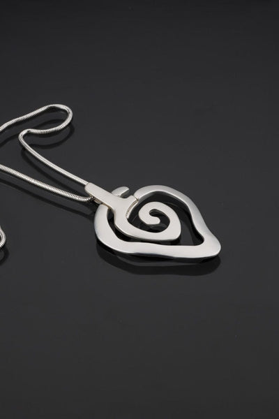 Elegant spiral shape pendant long necklace