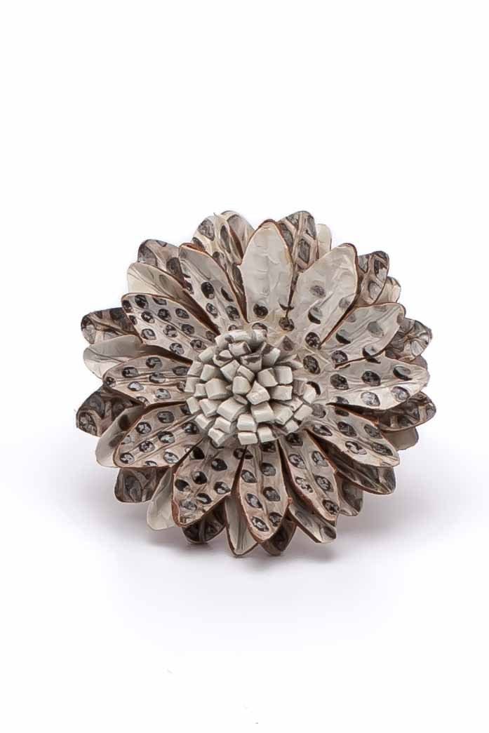 Leather grey flower Ring - awatara