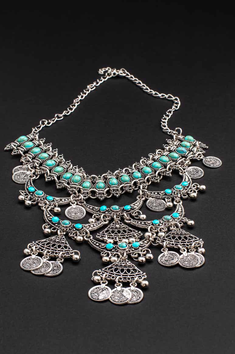 Retro style coin necklace turquoise stone - awatara